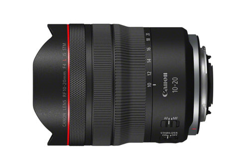 This a Canon UWA zoom lens