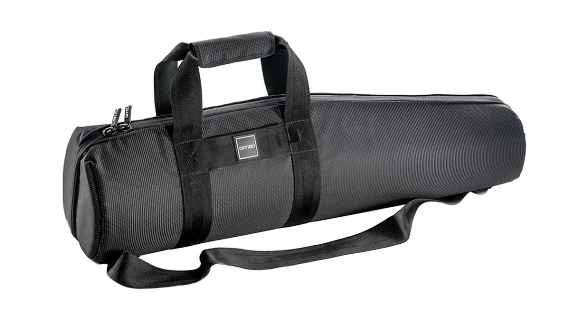 This is the smaller GC4101 padded tripod bag.