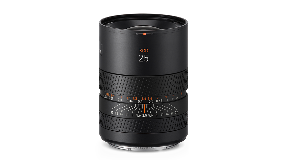 Hasselblad XCD 25mm f/2.5 V on white background