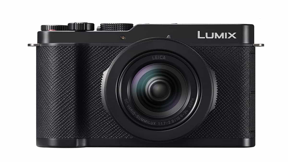 Panasonic's Lumix DC-L10 combines a Micro Four Thirds sensor with a bright Leica Vario-Summilux zoom lens in a premium compact camera design.